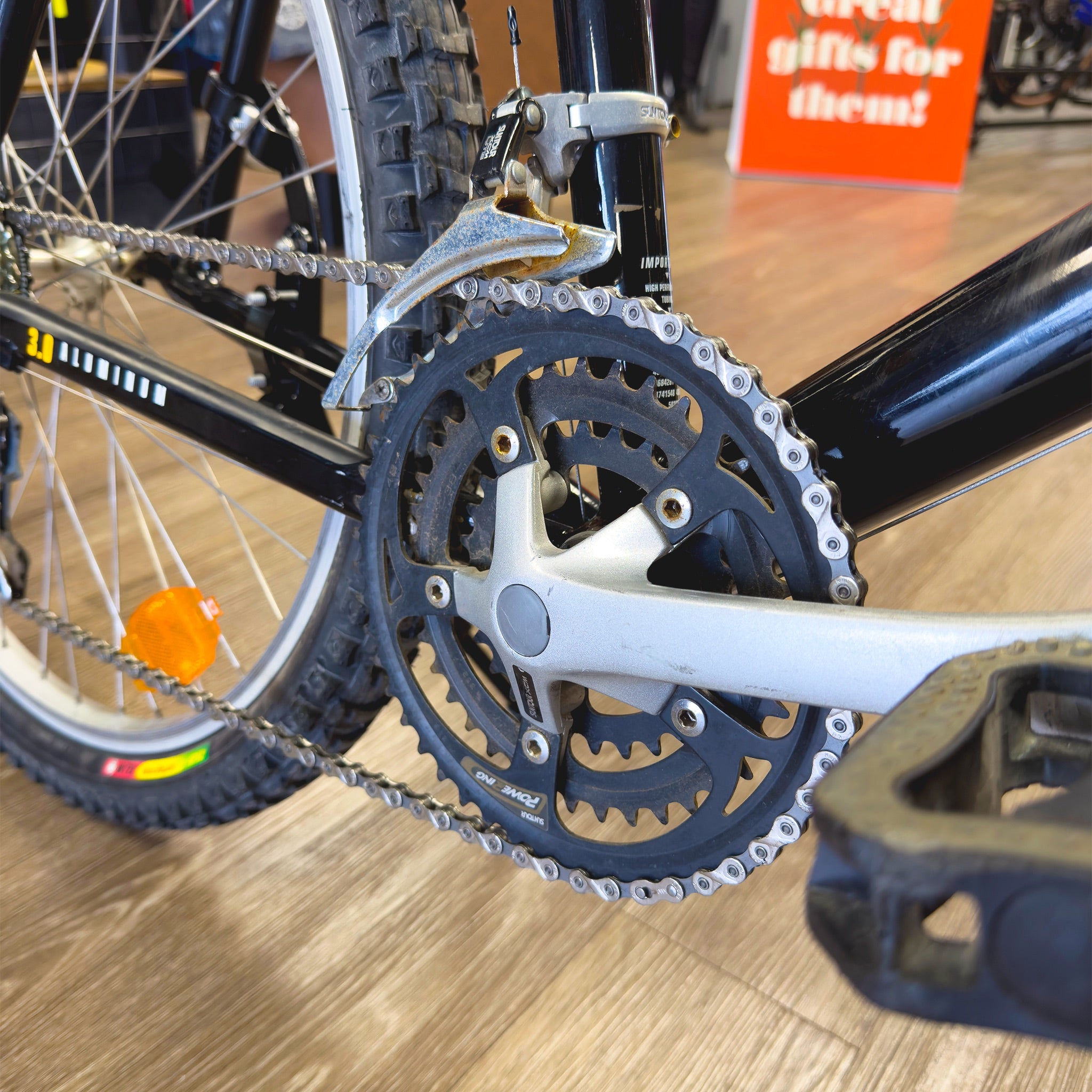 Crankset and chainring on Cannondale M400 mountain bike